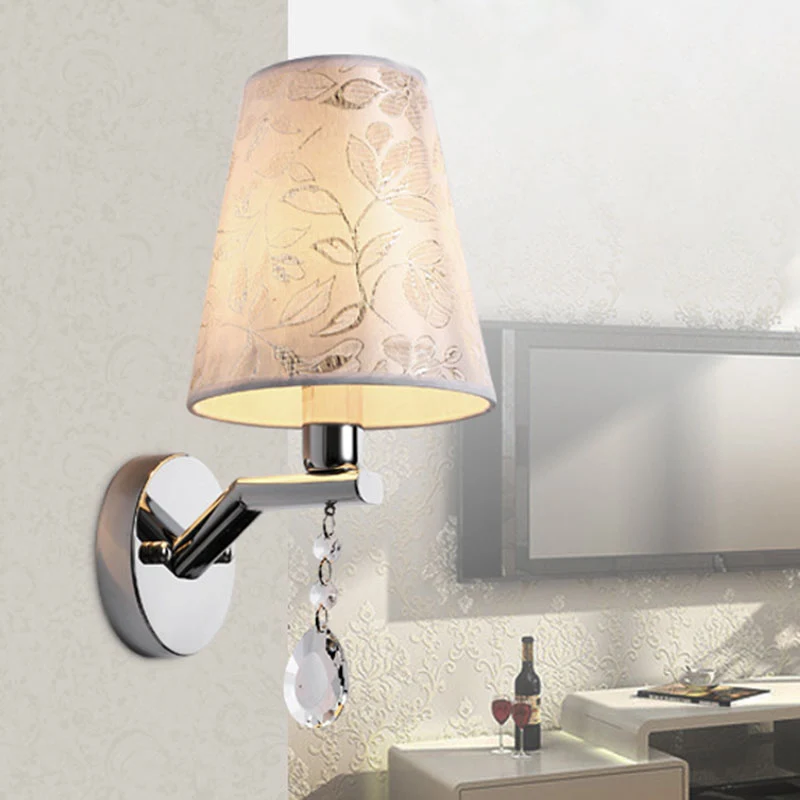 Taps toelopende wandkandelaar voor de woonkamer, traditionele stof, 1 lamp, witte LED-wandlamp met heldere kristallen drup...