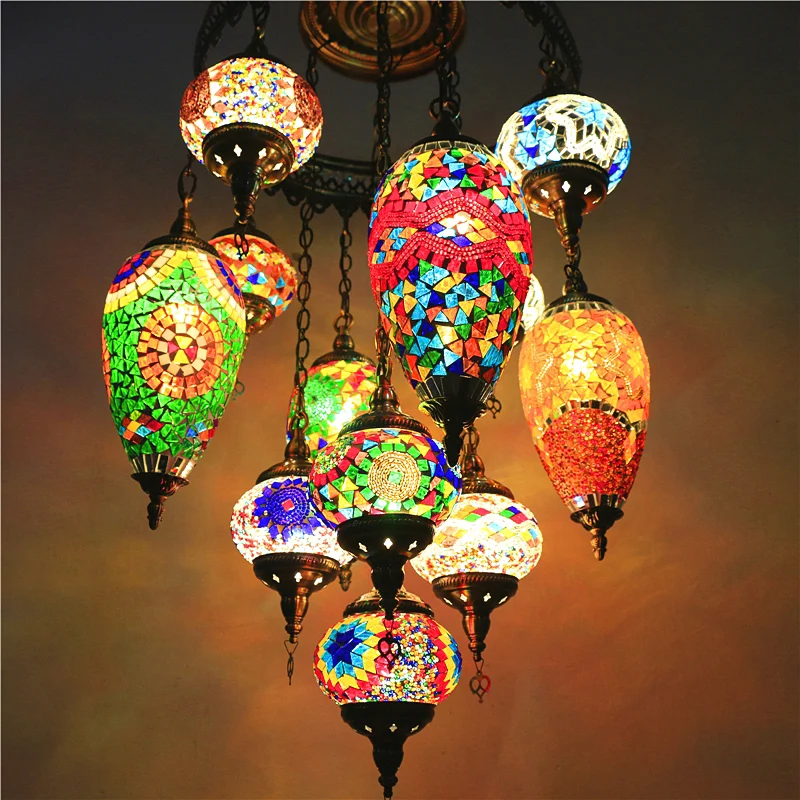 Traditionele bal- en traankroonluchterlamp Kleurrijk glas 12 koppen plafondlamp brons voor restaurant Clearhalo
