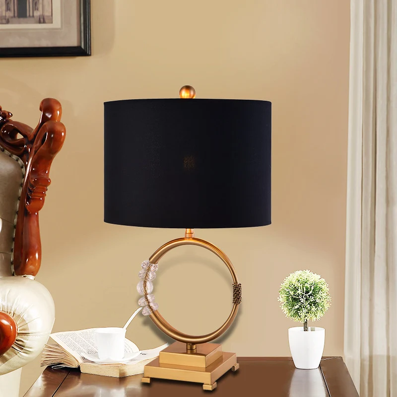 Traditionele cirkelvormige taakverlichting Metaal 1-lamps bureaulamp messing met zwarte trommelstof kap Clearhalo