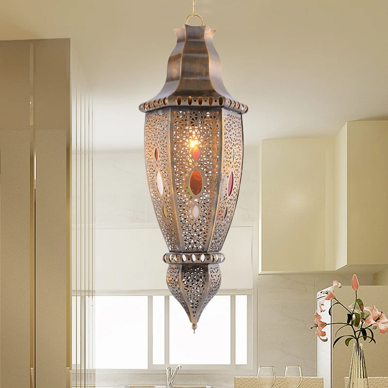 Traditionele druppelvormige plafondlamp van metaal met 1 lamp en hanglamp messing Clearhalo