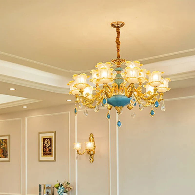 Traditionele gegolfde bloemenplafondverlichting Getextureerde glazen kroonluchterlamp met kristallen accent Clearhalo