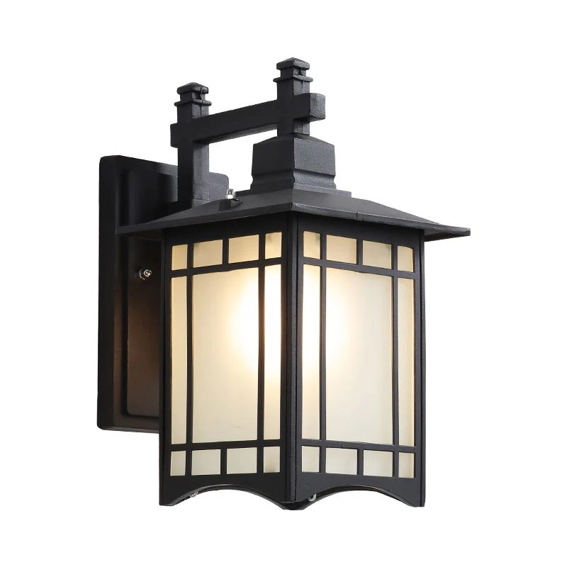 Traditionele huisvormige wandkandelaar Enkele aluminium wandlamp met matglazen kap Clearhalo