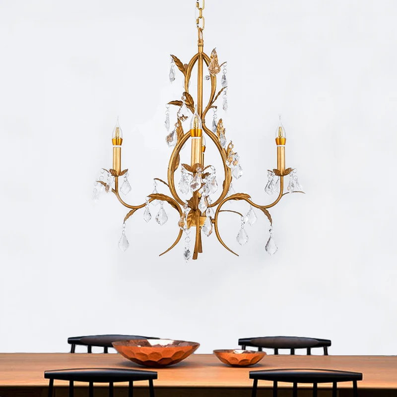 Traditionele kroonluchter met gouden arm, 4 lampen, hangend plafondlicht van metaal en kristal Clearhalo