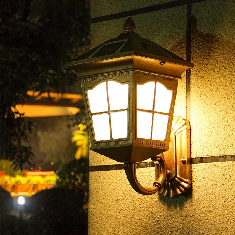 Traditionele LED-wandmontage met taps toelopende vorm, acryl zonne-wandlamp voor buiten Clearhalo