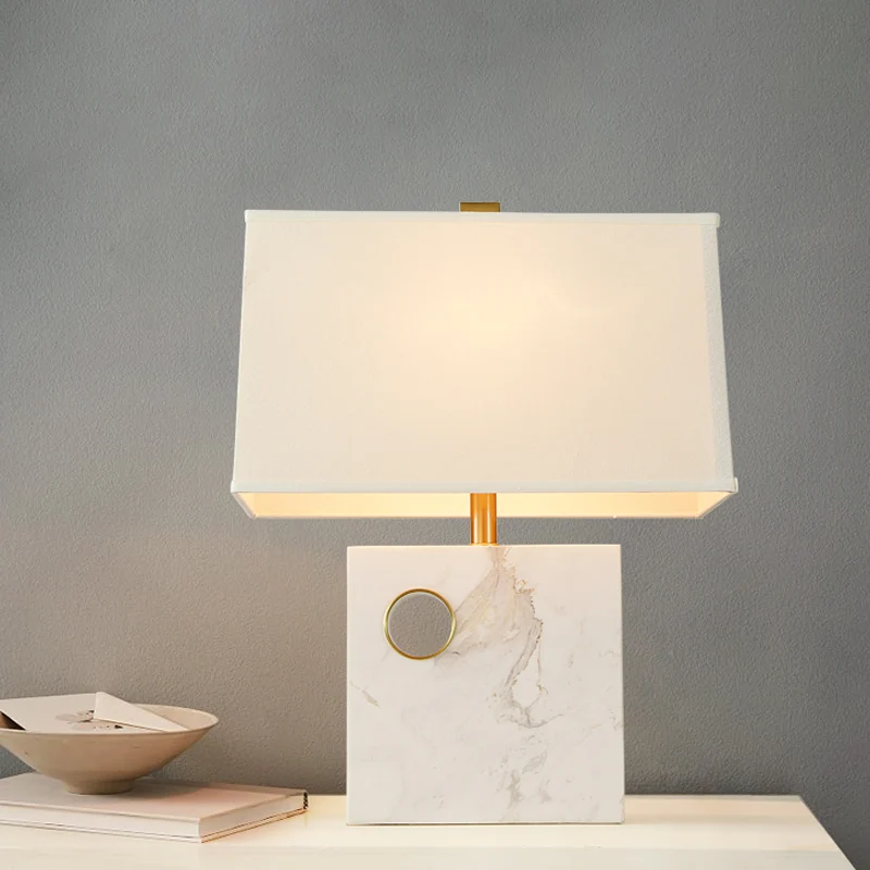 Trapeziumvormige stoffen taaklamp Moderne 1-kops witte kleine bureaulamp met vierkante marmeren voet Clearhalo