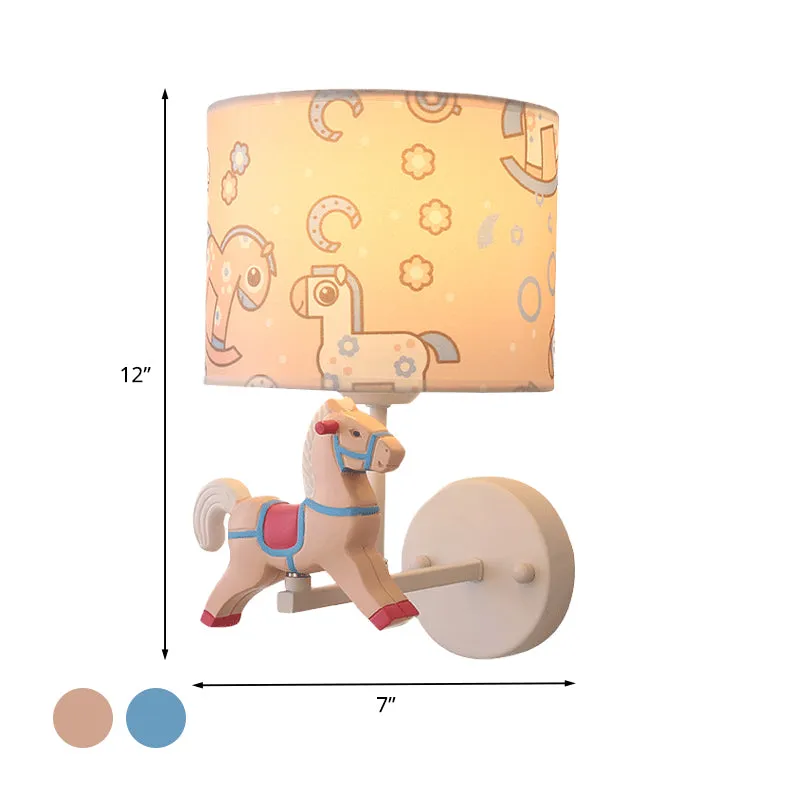 Trojaanse paard vorm wandlamp blaker cartoon hars 1 licht LED roze/blauwe wandlamp met trommelstof kap Clearhalo