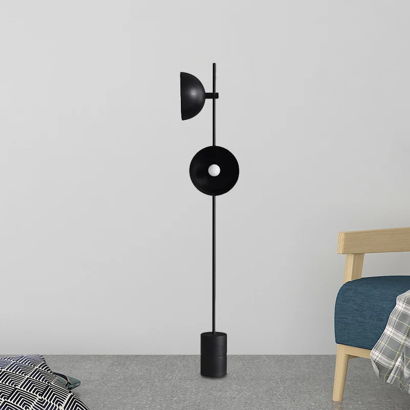 Trompetachtige vloerlamp moderne metalen 2-kops staande lamp voor de woonkamer zwart Clearhalo