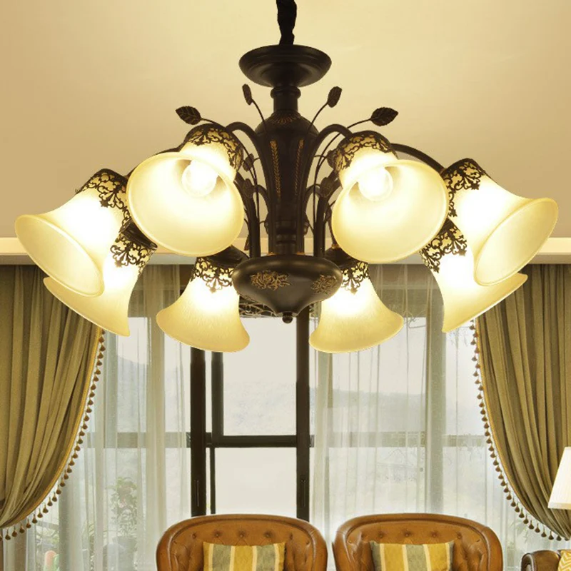 Uitlopende schaduw beige glazen kroonluchter licht klassieke woonkamer hangende plafondlamp zwart Clearhalo