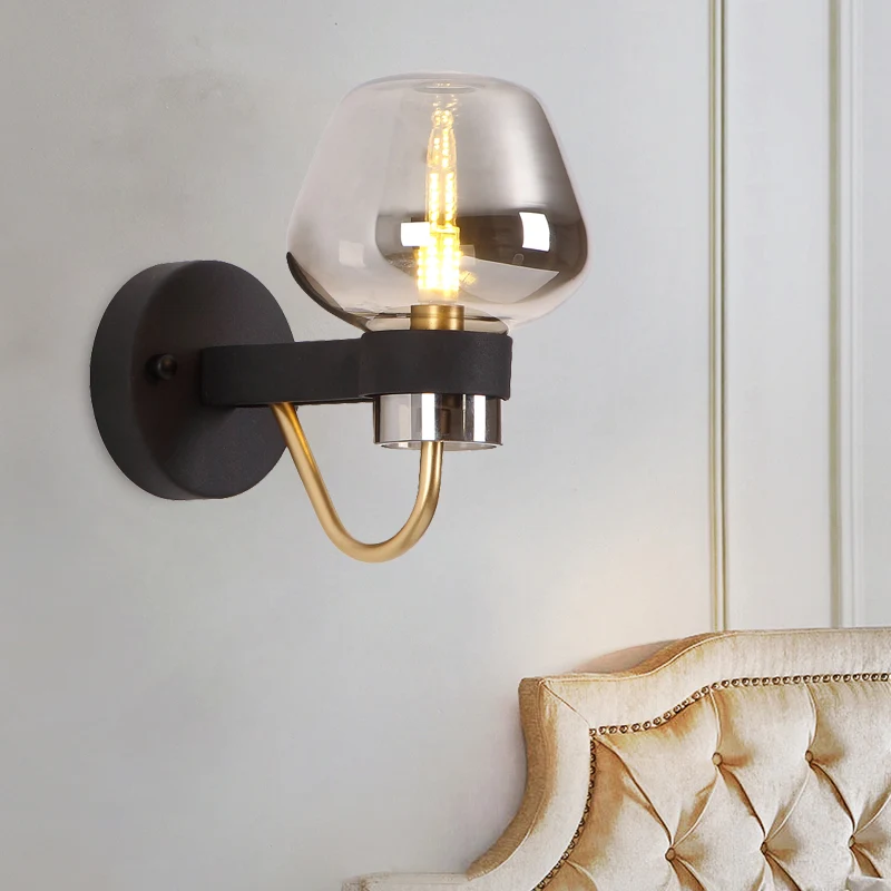 Urn Sconce Light Traditioneel 1-kops helder/amber/rookgrijs glazen wandverlichtingsarmatuur voor woonkamer Clearhalo