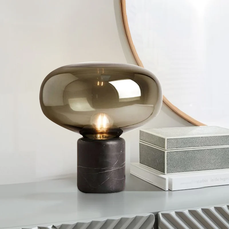Urn-werklamp eigentijds rookgrijs glas, 1 lamp, 8"/13" brede zwarte tafellamp met marmeren voet Clearhalo