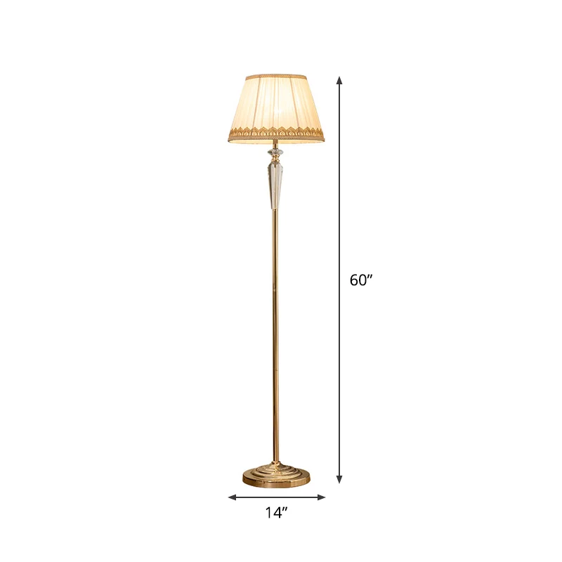 Vat Woonkamer Staande Verlichting Traditionele enkele gouden vloerlamp met kristallen accent Clearhalo