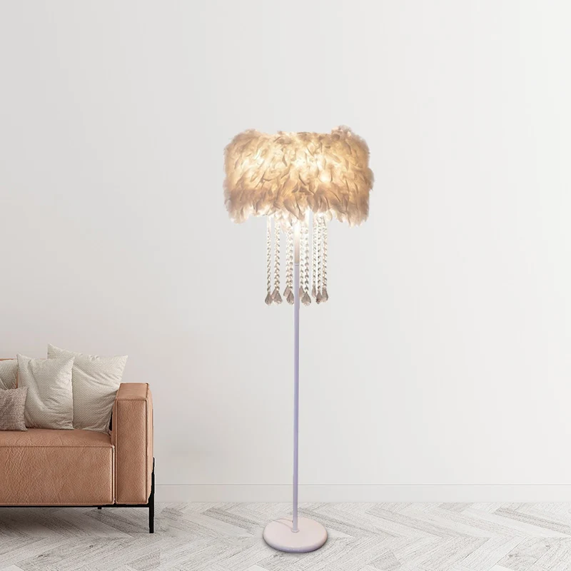 Veerwitte staande lamp Fluffy Drum 1-kops modernistische vloerlamp met kristallen gordijnen Clearhalo