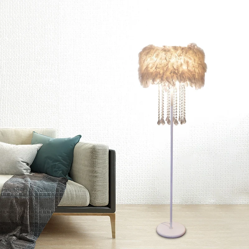 Veerwitte staande lamp Fluffy Drum 1-kops modernistische vloerlamp met kristallen gordijnen Clearhalo