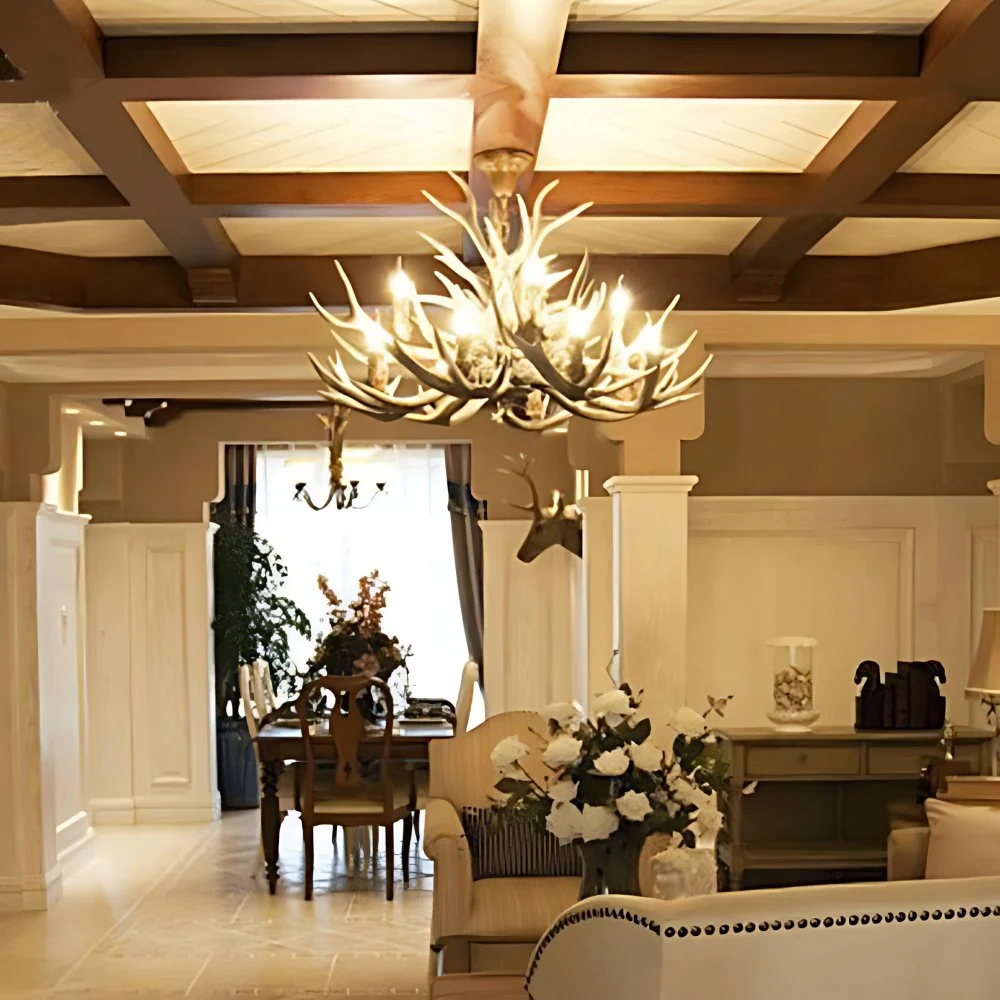 Village Candelabra hangende hanger 12-lichts hars plafondkroonluchter met gewei bruin voor woonkamer Clearhalo