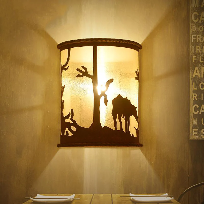 Vintage cilinder schanslamp 1 lamp metaal en stof wandgemonteerd licht roest voor restaurant met dierenpatroon Clearhalo