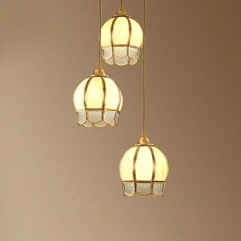 Vintage eetkamer hanglamp met 3 koppen van matglas messing Clearhalo