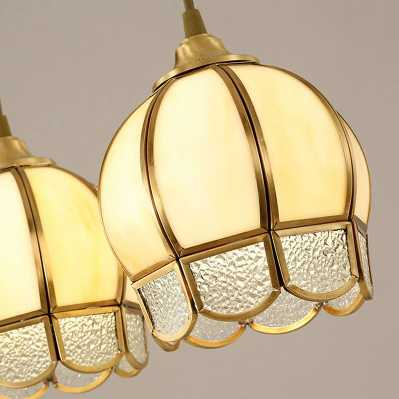 Vintage eetkamer hanglamp met 3 koppen van matglas messing Clearhalo
