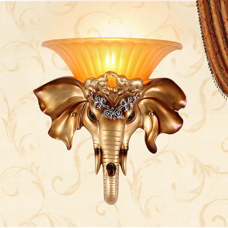 Vintage uitlopende wandlamp 1-lichts glazen schanslamp met gouden hars-olifantenbasis Clearhalo