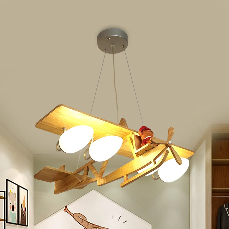 Vliegtuig kinderkamer hangende verlichting houten 4-koppige cartoon kroonluchter beige met kogelwitte glazen kap Clearhalo