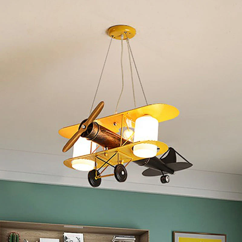Vliegtuigkroonluchter hanglamp Cartoon metallic gele LED-plafondlamp met cilindervormige matglazen kap Clearhalo