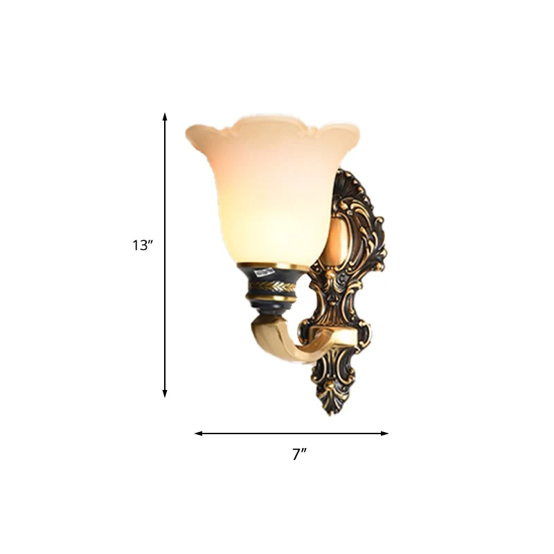 Wandkandelaar met bloemenmotief, traditioneel wit glas, 1/2-lichts messing wandlamp met metalen ronde arm Clearhalo