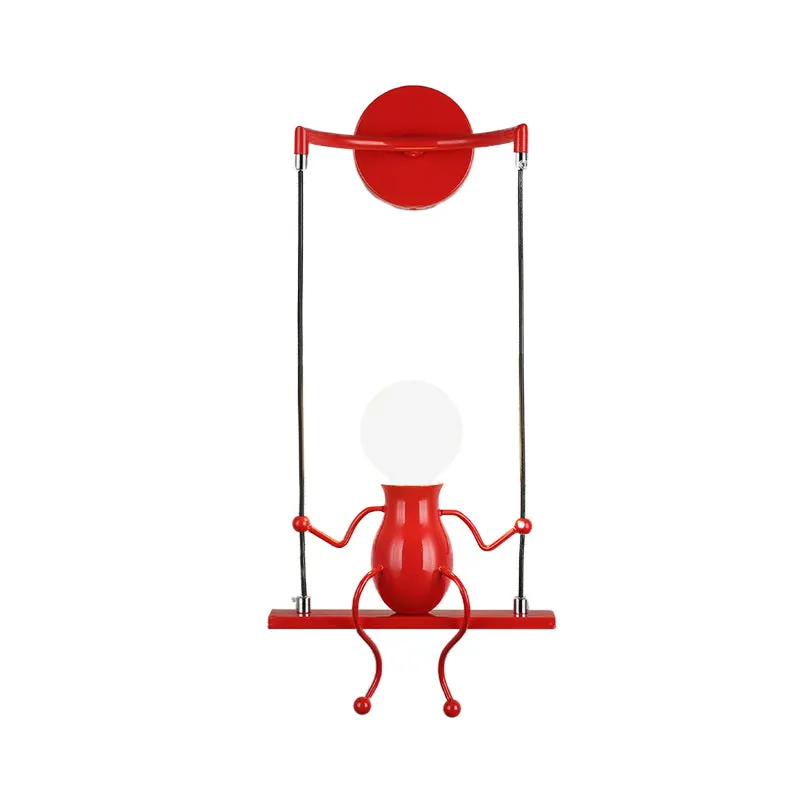 Wandkandelaar schommelvorm met kleine mensendecoratie Metaal Modern 1-lichts wandlamp zwart/wit/rood Clearhalo