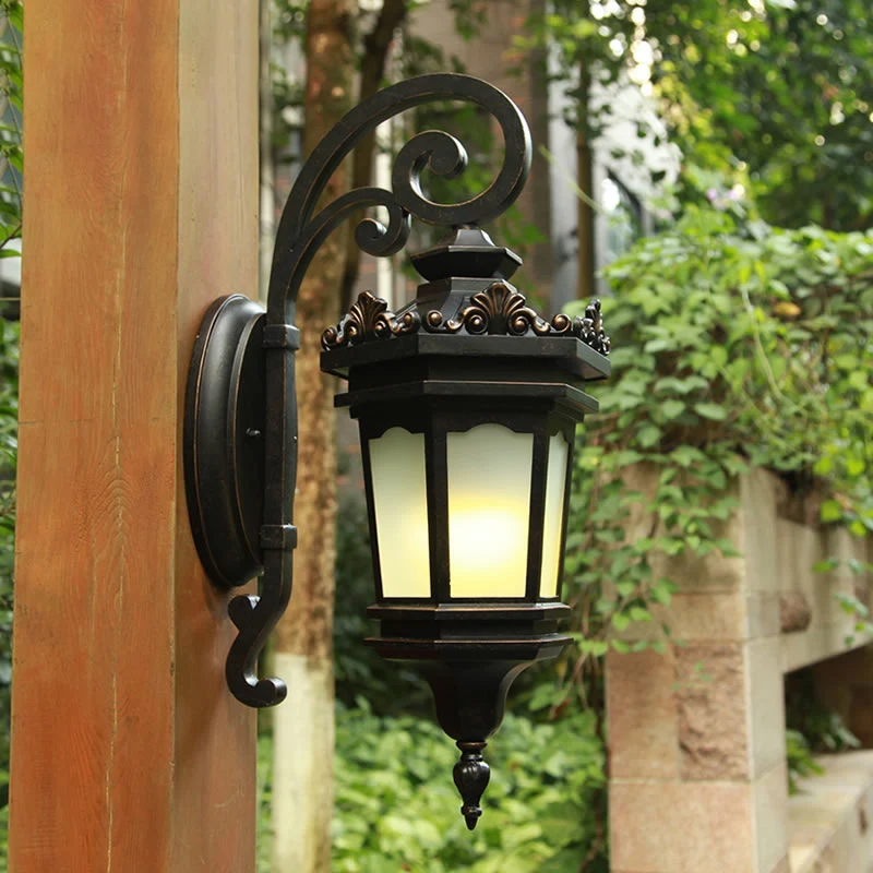 Wandkandelaar van wit glas met zwarte afwerking Geometrische landelijke wandlamp met 1 lamp voor de tuin Clearhalo