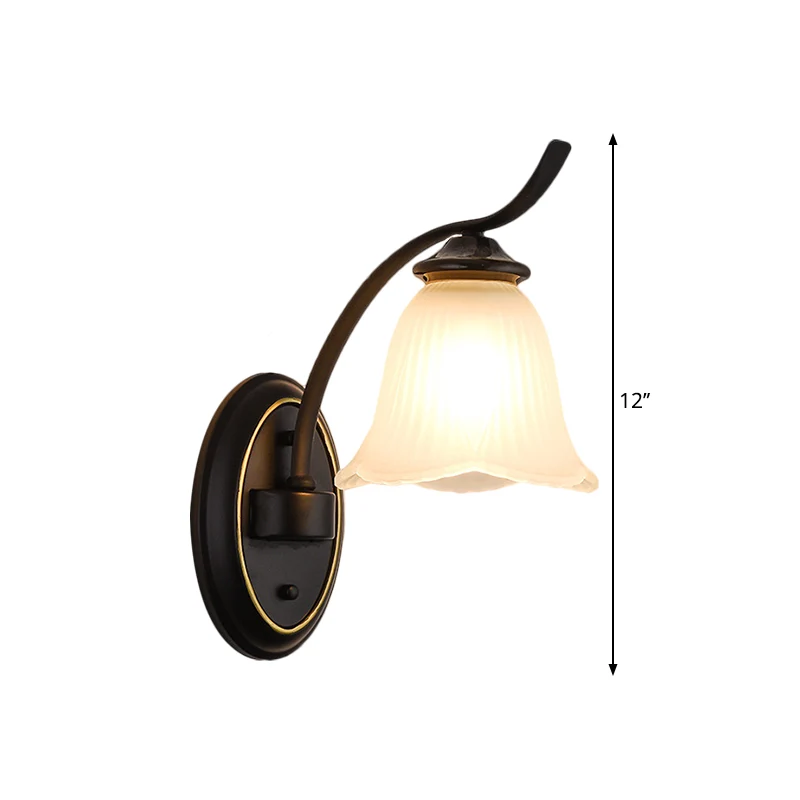 Wandlamp met enkele kop, plattelandsbloemvorm, crèmekleurige glazen wandlamp zwart Clearhalo