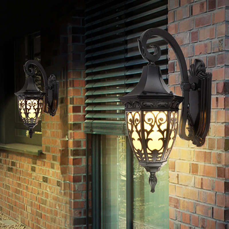 Wandlamp met 1 kop, traditionele zwarte afwerking, matglazen wandverlichtingsarmatuur Clearhalo