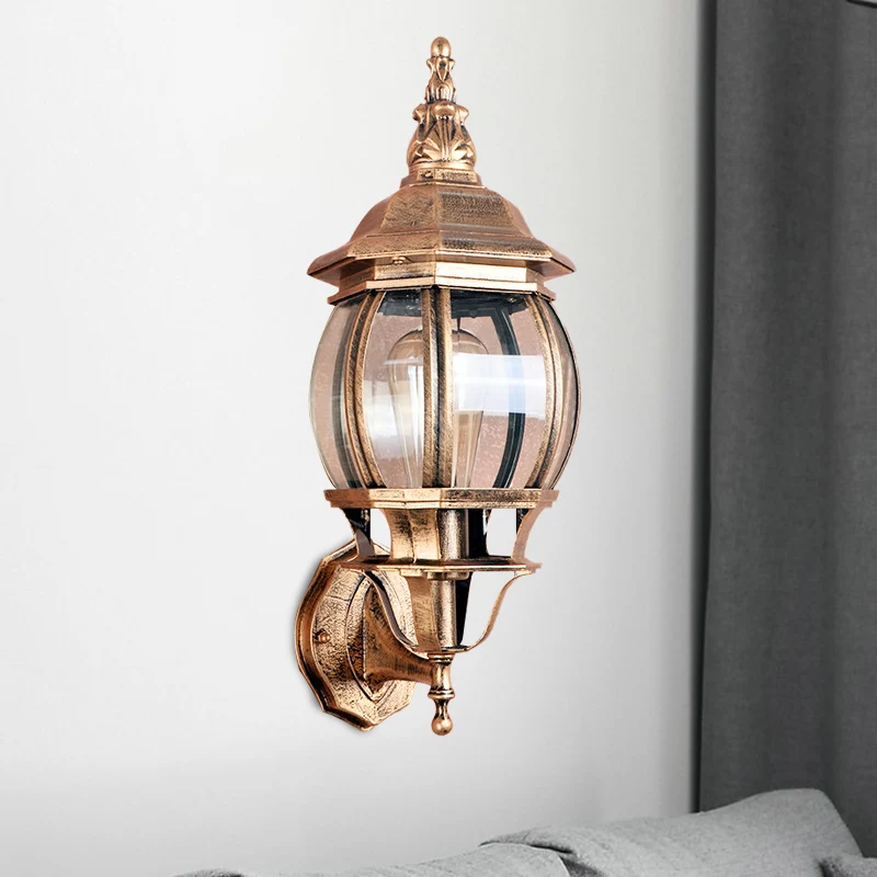 Wandlamp met 1 lamp Landelijke buitenmuurverlichtingsideeën met globale helderglazen kap messing Clearhalo