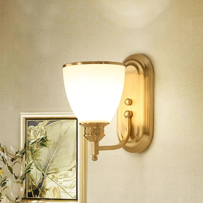 Wandlamp met één lamp Vintage Bell Opal Frost Glass Wandlamp goud Clearhalo