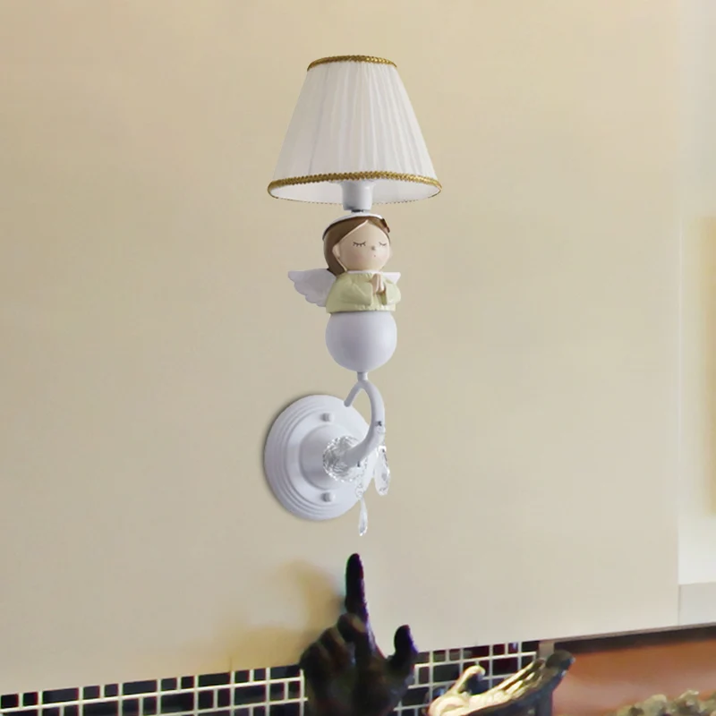 Wandlamp van stoffen vat Cartoon 1-koppige witte wandkandelaar met harsengelontwerp Clearhalo