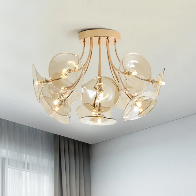 Wide Flare Amber Glass Semi Flush Light Mid-Century 13 Lampen Gouden Afwerking Plafondarmatuur voor Woonkamer Clearhalo