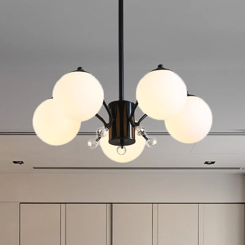 Wit glazen bolkroonluchter Modern 3/5/9 lichts hangend plafondarmatuur zwart met gebogen arm Clearhalo