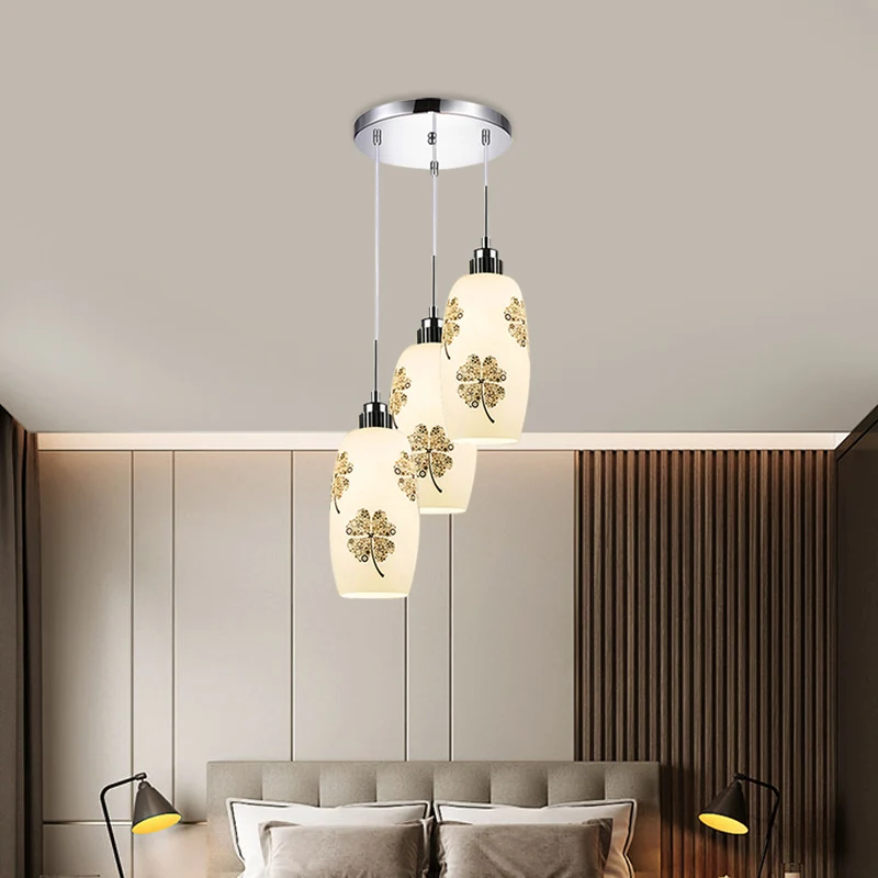 Wit matglazen fles multi-hanger minimalistische 3-lichts restaurant hangende plafondlamp met klaverpatroon Clearhalo