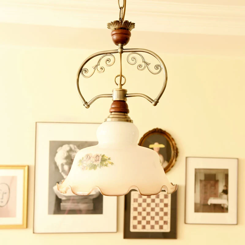 Witte 1-lichts hanglamp Traditionele glazen schuur-ophanglamp met geschulpte rand Clearhalo
