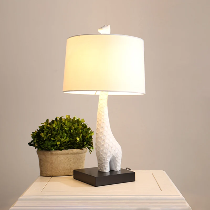 Witte enkele trommel studielamp modernisme stoffen LED-leeslamp met giraffenbasis voor slaapkamer Clearhalo