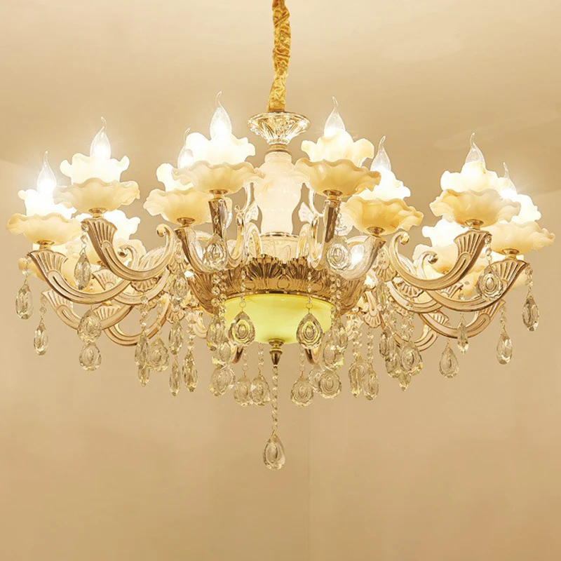 Witte kunstkaarsenkroonluchter, traditionele matglazen woonkamerhanger met kristallen decoratie Clearhalo