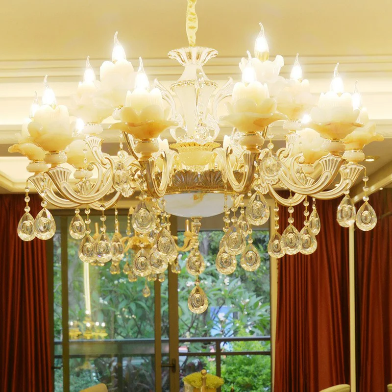 Witte kunstkaarsenkroonluchter, traditionele matglazen woonkamerhanger met kristallen decoratie Clearhalo