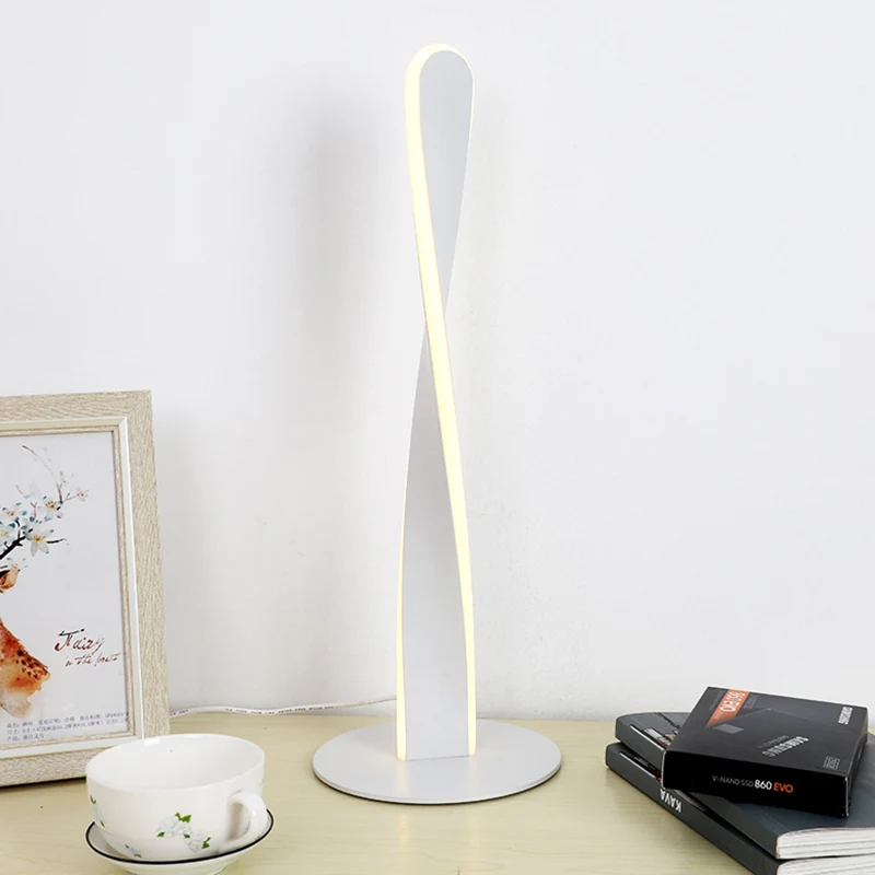 Witte spiraal leesboek licht modernistische LED acryl kleine bureaulamp voor slaapkamer Clearhalo