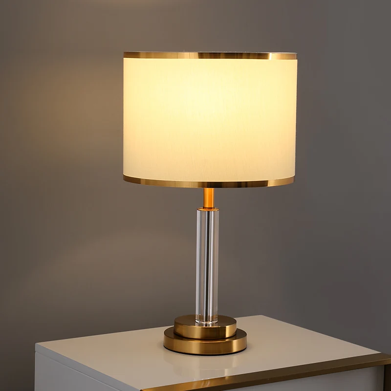 Witte tafellamp met 1 lamp, traditionele stoffen kap, ronde nachtlamp met heldere kristallen lantaarnpaal Clearhalo