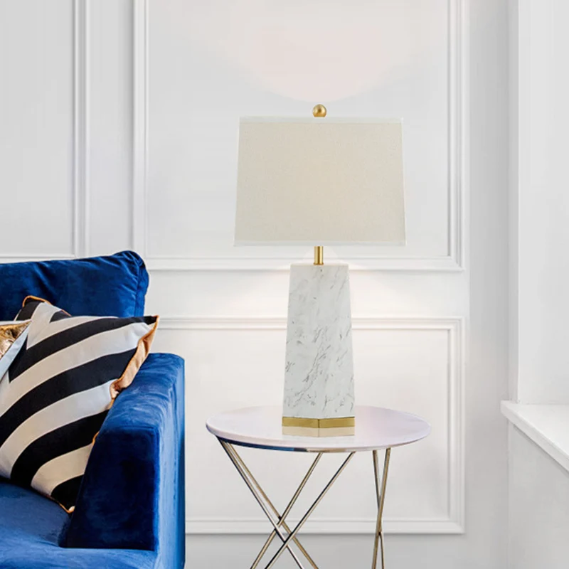 Witte trapeziumvormige tafellamp modernisme 1 kop stoffen leeslamp met marmeren voet Clearhalo