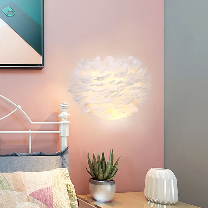 Witte veren wandkandelaar eigentijds 1-lamps stoffen wandlamp voor nachtkastje Clearhalo