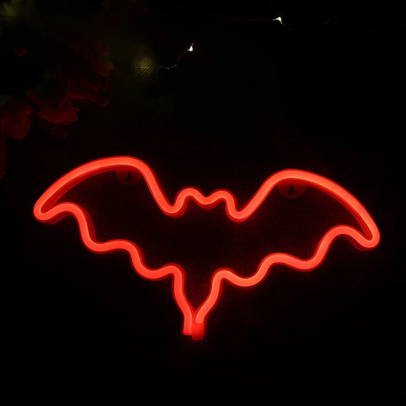 Witte vleermuisvormige USB-nachtverlichting, moderne kunststof batterij LED-nachtkastjelamp Clearhalo