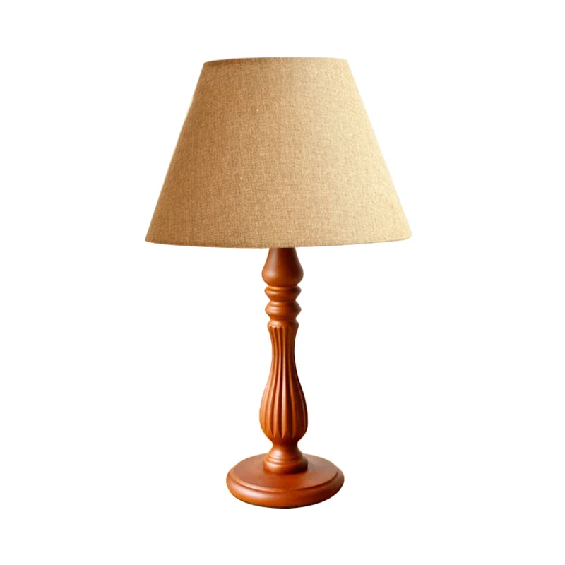 Wit/vlas/beige tonbureaulamp Traditionele stof 1-lichts slaapkamerleeslamp met houten voet Clearhalo