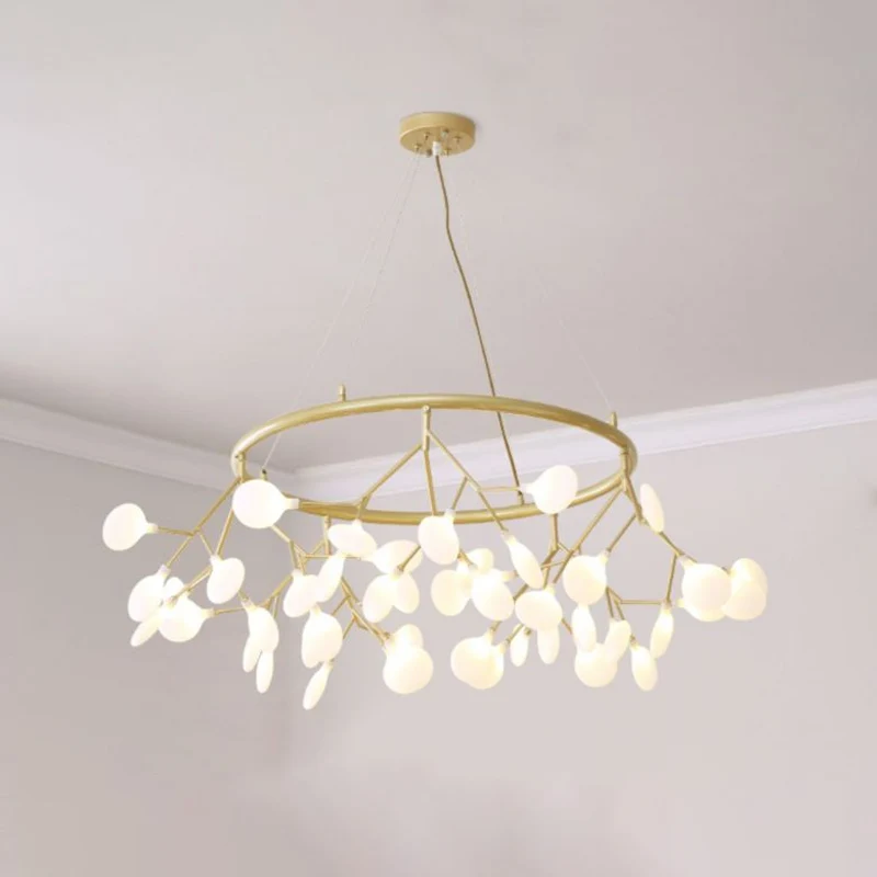 Woonkamerkroonluchter met 45 lampen Artistieke gouden hanglamp met bladvormige acrylkap Clearhalo