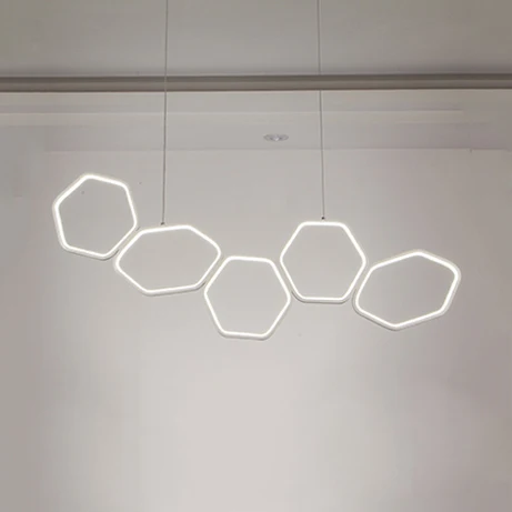 Zeshoekige eilandkroonluchter Eenvoudig acryl 4/5/6 lampen Wit/bruin plafondhanger warm/wit licht Clearhalo