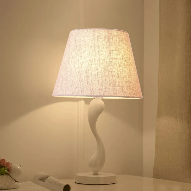 Zwaaiend nachtkastje licht eigentijds metaal 1 lamp bureaulamp van vlasstof voor nachtkastje Clearhalo