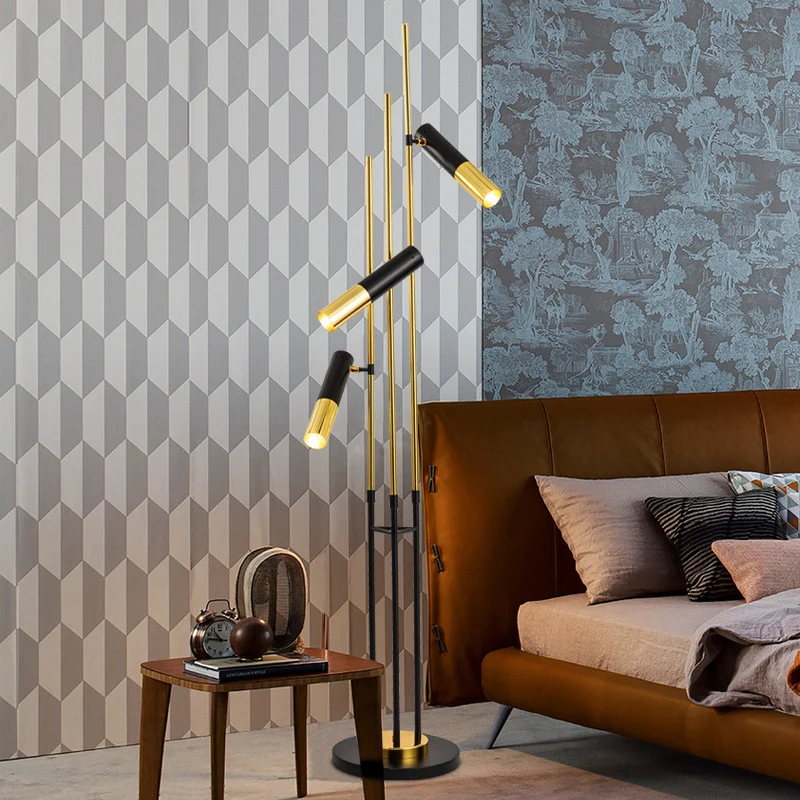 Zwart en goud buisboom vloerlamp postmoderne 3-lichts metalen staande vloerlamp voor woonkamer Clearhalo