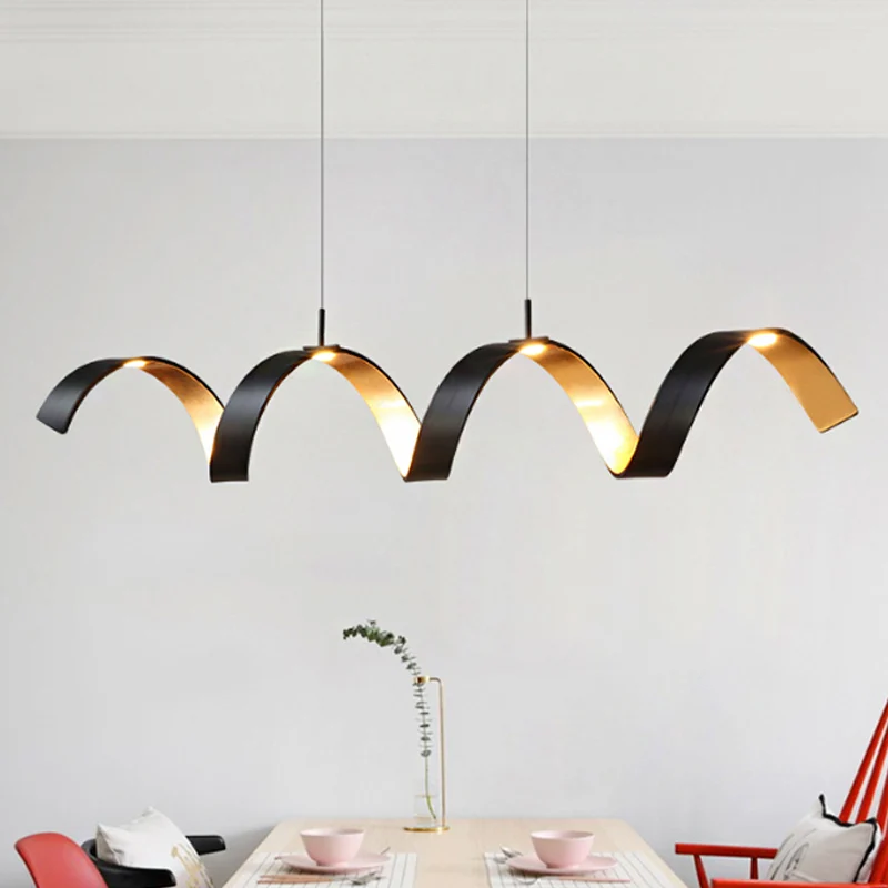 Zwart en goud gedraaide plafondlamp Eenvoud Enkel licht acryl kroonluchterhanger boven tafel Clearhalo